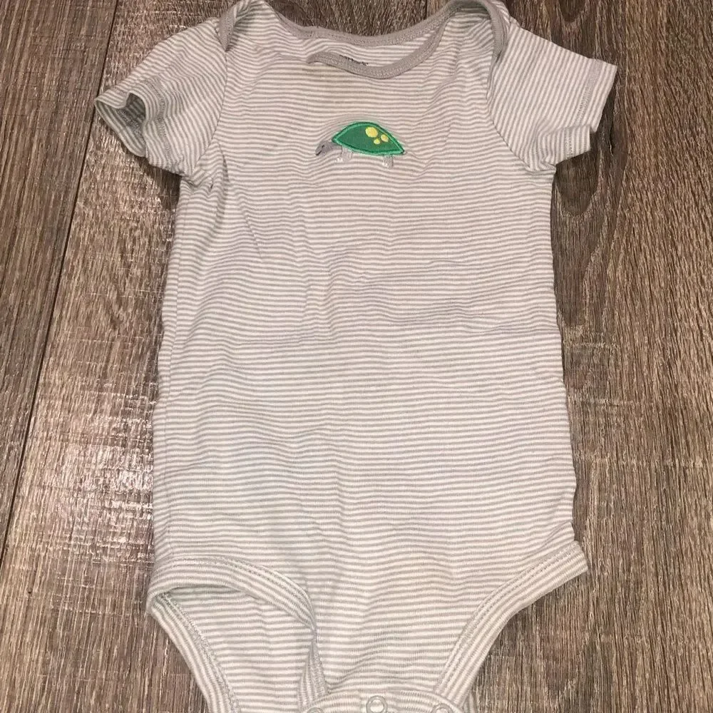 Baby Onesies Set Size 12-18M Set of Baby Rompers with Graphic Designs 4 pieces